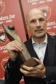 This year s winner Genk s head coach Philippe Clement poses with the trophy at the eighth edition of the Raymond Goethals award, for the coach whose style was the closest to the style of Raymond Goethals, Monday 03 December 2018, in Brussels. THIERRYxROGE  x05481836x