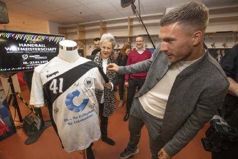 Press Conference Handball WM 2019 Cabin Lanxess Arena Cologne Germany Date 03 12 2018 Rear Dr Agnes Klein Front Lukas Podolski