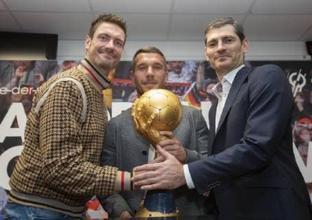 Press Conference Handball WM 2019 Cabin Lanxess Arena Cologne Germany Date 03 12 2018 Left Carsten Lichtlein Middle Lukas Podolski Right Henning Fritz