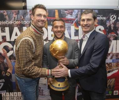 Press Conference Handball WM 2019 Cabin Lanxess Arena Cologne Germany Date 03 12 2018 Left Carsten Lichtlein Middle Lukas Podolski Right Henning Fritz