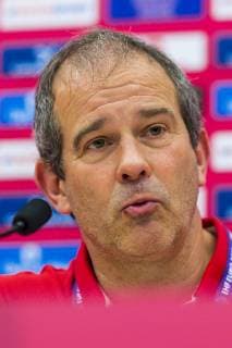 Handball Women European Championship Germany Romania Preliminary Round Group D 2 Matchday in the Brest Arena Coach Henk Groener Germany Brest Arena Brest France