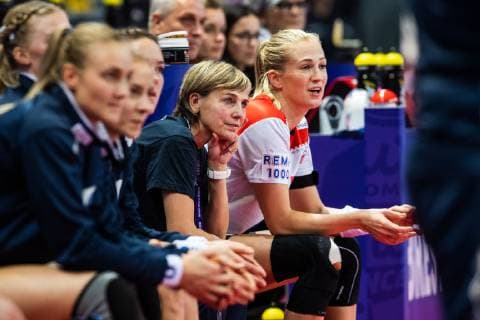 Handball, EM Damen, Norwegen - Tschechien 181203 Mia Högdahl, assistant coach and Linn Jorum Sulland of Norway during the EHF European Women?s Handball Championship match between Czech Republic and Norway on December 3, 2018 in Brest. Photo: Fredrik Varfjell BILDBYRAN kod FV 150172  Copyright: FREDRIKxVARFJELL BB181203FV100