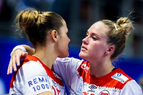 181203 Thea Mork and Malin Aune of Norway after the EHF European Women?s Handball Championship match between Czech Republic and Norway on December 3, 2018 in Brest. Photo: Fredrik Varfjell BILDBYRAN kod FV 150172  Copyright: FREDRIKxVARFJELL BB181203FV129