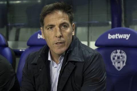 December 3, 2018 - Valencia, Spain - Head coach of Athletic club de Bilbao Eduardo Berizzo before spanish La Liga match between Levante UD vs Athletic club de Bilbao at Ciutat de Valencia Stadium on December 3, 2018. Levante UD v Athletic Bilbao - La Liga  - ZUMAn230 20181203_zaa_n230_362 Copyright: xJosexMiguelxFernandezx