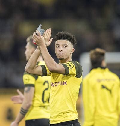 Jadon SANCHO DO clapping clapping clapping gesture gesture football 1 Bundesliga 13 matchday Borussia Dortmund DO SC Freiburg FR 2 0 on 01 12 2018 in Dortmund Germany DFL regulations prohibit any use of photographs as image sequences and or quasi video