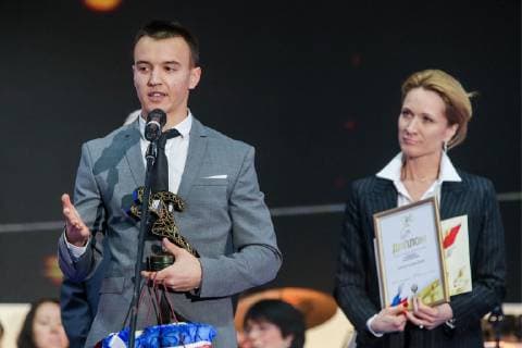 MOSCOW, RUSSIA â€“ DECEMBER 4, 2018: Russia s Paralympic alpine skiing champion Alexei Bugayev (L) and Russia s three-time Olympic synchronised swimming champion Maria Kiseleva at a ceremony to present the 2018 Russian national prize at the office of the Ministry of Sport of Russia. Vladimir Gerdo TASS  TS099CA2