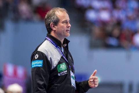 Handball Women European Championship Germany Czech Republic Preliminary Round Group D 3 Matchday at Brest Arena Coach Henk Groener Germany Brest Arena Brest France