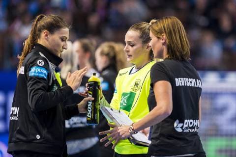 Handball Women European Championship Germany Czech Republic Preliminary Round Group D 3 Matchday in the Brest Arena v li Goalkeeper Isabell Roch Germany Metzingen Goalkeeper Dinah Eckerle Germany SG BBM Bietigheim Brest Arena Brest France