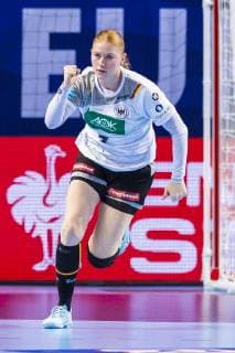 Handball Women European Championship Germany Czech Republic preliminary round Group D 3 Matchday in the Brest Arena Meike Schmelzer Germany Thuringer HC Brest Arena Brest France