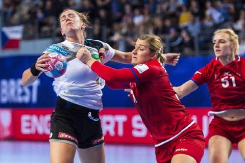 Handball Women European Championship Germany Czech Republic Preliminary Round Group D 3 Matchday in Brest Arena v left in duel Emily Boelk Bölk Germany Thuringer HC and Petra Adamkova Czech Republic Goeppingen Brest Arena Brest France