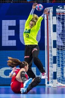 Handball Women European Championship Germany Czech Republic Preliminary Round Group D 3 Matchday in the Brest Arena Goalkeeper Dinah Eckerle Germany SG BBM Bietigheim Brest Arena Brest France