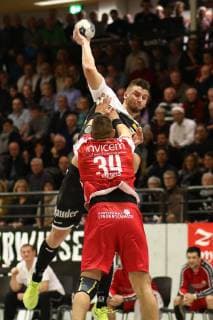 Goal scored by Dennis Szczesny Essen TuS Ferndorf vs TuSEM Essen Handball 2 Bundesliga 05 12 2018 TuS Ferndorf vs TuSEM Essen Handball 2 Bundesliga 05 12 2018 Kreuztal Copyright: xEIBNER RenexWeissx EP_RWS