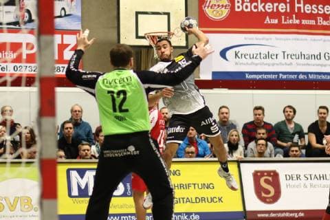 Goalscoring by David Cyrill Akakpo Essen TuS Ferndorf vs. TuSEM Essen Handball 2 Bundesliga 05 12 2018 TuS Ferndorf vs. TuSEM Essen Handball 2 Bundesliga 05 12 2018 Kreuztal Copyright: xEIBNER RenexWeissx EP_RWS
