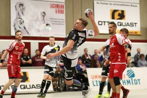 Goal scored by Tim Zechel Essen TuS Ferndorf vs. TuSEM Essen Handball 2 Bundesliga 05 12 2018 TuS Ferndorf vs. TuSEM Essen Handball 2 Bundesliga 05 12 2018 Kreuztal Copyright: xEIBNER RenexWeissx EP_RWS