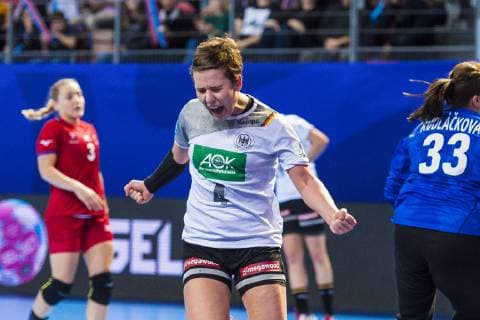 Handball Women European Championship Germany Czech Republic Preliminary Round Group D 3 Matchday in the Brest Arena Alina Grijseels Germany Dortmund Jubel Jubel Freude Emotion Torjubel Torschuetze Torschütze Brest Arena Brest France