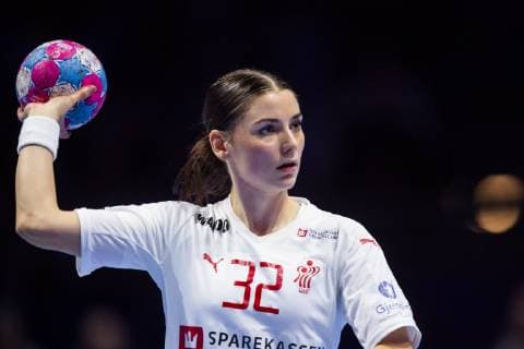 181206 Mie H¿jlund of Denmark during the EHF European WomenÕs Handball Championship match between Denmark and France on Dec 6 2018 in Nantes Photo Ludvig Thunman BILDBYRN kod LT 35564  Copyright: LUDVIGxTHUNMAN BB181206LT014
