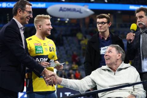 Joachim Deckarm gives Professor Steinbach his hand Rhein Neckar Loewen vs SC Magdeburg DKB Handball Bundesliga 06 12 2018 Photo Eibner Rhein Neckar Loewen vs SC Magdeburg DKB Handball Bundesliga 06 12 2018 Mannheim Copyright: xNeisx Eibner-Pressefotox EP_ans