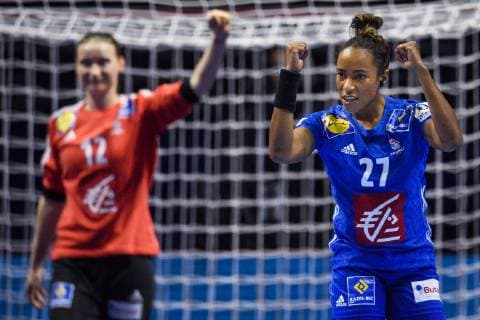 181206 Goalkeeper Amandine Leynaud and Estelle Nze Minko of France celebrate during the EHF European WomenÕs Handball Championship match between Denmark and France on Dec 6 2018 in Nantes Photo Ludvig Thunman BILDBYRN kod LT 35564  Copyright: LUDVIGxTHUNMAN BB181206LT038