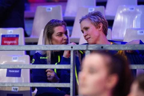 181206 Elin Hallagard of Sweden looks dejected on the stands while receiving a red card during the EHF European WomenÕs Handball Championship match between Sweden and Montenegro on Dec 6 2018 in Nantes Photo Ludvig Thunman BILDBYRN kod LT 35565  Copyright: LUDVIGxTHUNMAN BB181206LT088