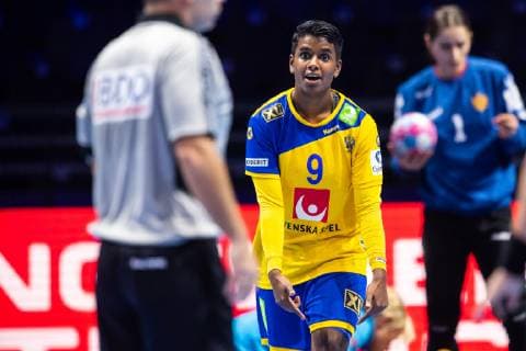 181206 Loui Sand of Sweden during the EHF European WomenÕs Handball Championship match between Sweden and Montenegro on Dec 6 2018 in Nantes Photo Ludvig Thunman BILDBYRN kod LT 35565  Copyright: LUDVIGxTHUNMAN BB181206LT097