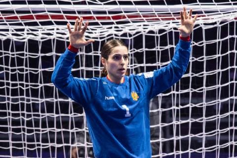 181206 Goalkeeper Ljubica Nenezic of Montenegro during the EHF European WomenÕs Handball Championship match between Sweden and Montenegro on Dec 6 2018 in Nantes Photo Ludvig Thunman BILDBYRN kod LT 35565  Copyright: LUDVIGxTHUNMAN BB181206LT099