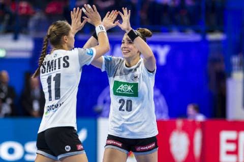 Handball Women European Championship Spain Germany Main Round Group 2 1 Matchday at the Palais des Sports v li Xenia Smits Germany Metz Emily Boelk Bölk Germany Thuringia HC Jubel Freude Freude Emotion Nancy Palais des Sports Jean Weille France