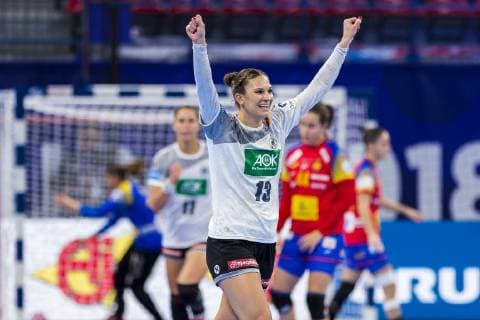 Handball Women European Championship Spain Germany Main Round Group 2 1 Matchday at the Palais des Sports Julia Behnke Germany Metzingen cheering joy emotion goal cheering goal scorers goalscorer Nancy Palais des Sports Jean Weille France