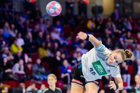 181207 Emily Bölk of Germany during the EHF European WomenÕs Handball Championship match between Spain and Germany on December 7 2018 in Nancy Photo Fredrik Varfjell BILDBYRN kod FV 150178  Copyright: FREDRIKxVARFJELL BB181207FV027