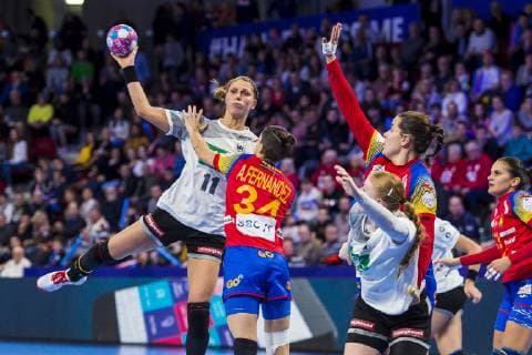 Handball Women European Championship Spain Germany Main Round Group 2 1 Matchday at the Palais des Sports Xenia Smits Germany Metz Alicia Fernandez Fraga Spain Meike Schmelzer Germany Thuringer HC Ainhoa Hernandez Serrador Spain Nancy Palais des Sports Jean Weille France