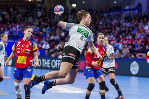 Handball Women European Championship Spain Germany Main Round Group 2 1 Matchday at the Palais des Sports v li Alicia Fernandez Fraga Spain Alina Grijseels Germany Dortmund Nancy Palais des Sports Jean Weille France