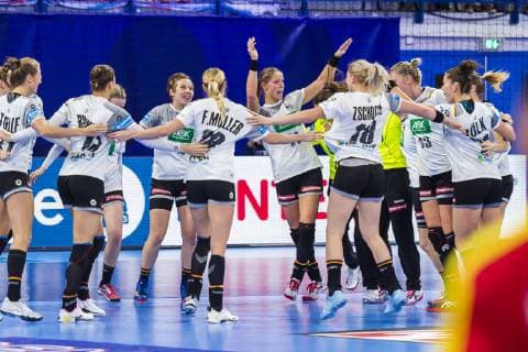 Handball Women European Championship Spain Germany Main Round Group 2 1 Matchday at the Palais des Sports the Team of Germany Alina Grijseels Germany Dortmund Xenia Smits Germany Metz Final Cheers Final Cheers Emotion Joy Nancy Palais des Sports Jean Weille France