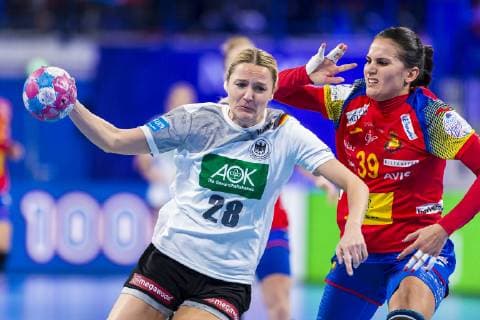 Handball Women European Championship Spain Germany Main Round Group 2 1 Matchday in the Palais des Sports v li Franziska M ller Mueller Germany Blomberg Almudena Rodriguez Spain Nancy Palais des Sports Jean Weille France