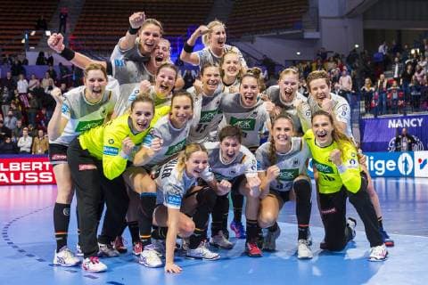 Handball Women European Championship Spain Germany Main Round Group 2 1 Matchday at the Palais des Sports the team of Germany Final Cheers Final Cheers Emotion Joy Nancy Palais des Sports Jean Weille France