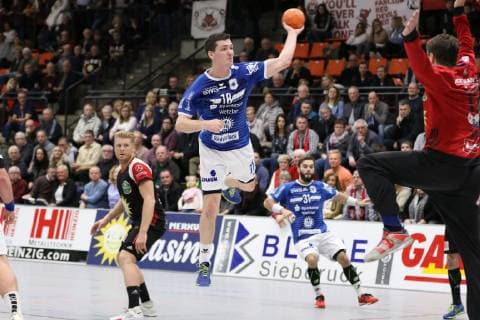 Ragnar Johannsson TV 05 07 Huettenberg 18 free in front of goal TuS N Luebbecke vs TV 05 07 Huettenberg Handball 2 Bundesliga 08 12 2018 TuS N Luebbecke vs TV 05 07 Huettenberg Handball 2 Bundesliga 08 12 2018 Luebbecke Copyright: xEIBNER JanxStrohdiekx EP_JSK