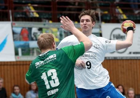 Germany Würzburg s Oliver Arena 08 12 2018 Handball 2 Bundesliga DJK Rimpar Wölfe TSV Bayer Dormagen Picture by Patrick Gempp DJK Rimpar Wölfe 13 and Daniel Eggert TSV Bayer Dormagen 9 Copyright: HMBxMedia xHeikoxBecker