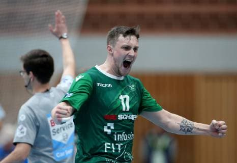 Germany Würzburg s Oliver Arena 08 12 2018 Handball 2 Bundesliga DJK Rimpar Wölfe TSV Bayer Dormagen Picture v l Patrick Schmidt DJK Rimpar Wölfe 17 Copyright: HMBxMedia xHeikoxBecker