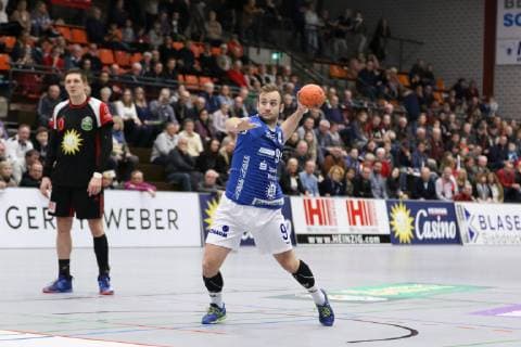 Daniel Wernig TV 05 07 Huettenberg 9 leads a seven meter from TuS N Luebbecke vs. TV 05 07 Huettenberg Handball 2 Bundesliga 08 12 2018 TuS N Luebbecke vs. TV 05 07 Huettenberg Handball 2 Bundesliga 08 12 2018 Luebbecke Copyright: xEIBNER JanxStrohdiekx EP_JSK