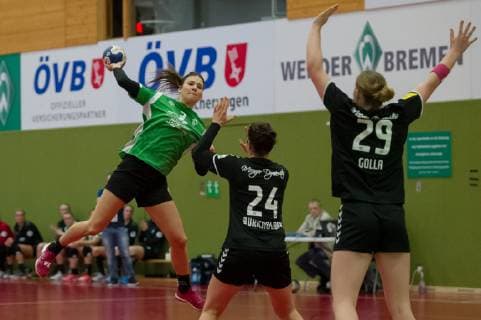 v li Merle Heidergott SV Werder Bremen 3 at the throw game scene action action Elisa Burkholder 1 FSV Mainz 05 24 handball 2 Bundesliga women SV Werder Bremen 1 FSV Mainz 05 xobx