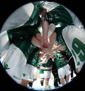 Germany Würzburg s Oliver Arena 08 12 2018 Handball 2 Bundesliga DJK Rimpar Wölfe TSV Bayer Dormagen Bild v l Team Circle Copyright: HMBxMedia xHeikoxBecker