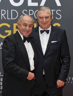 Osvaldo Ardiles (Argentine Champion du Monde de Football) - Docteur Claudio Costa (createur de la Clinique Mobile dans le monde de la Moto GP et medecin qui a sauve la vie a de nombreux champions) CELEBRITES : Monaco World Sports Legends Award - Monaco - 08 12 2018 NorbertScanella Panoramic 