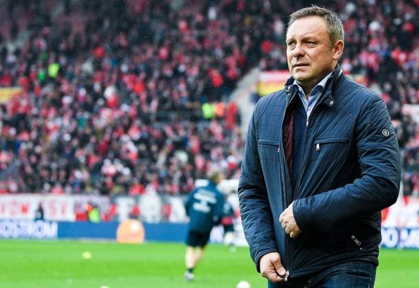 09 12 2018 xpsx Football 1 Bundesliga FSV Mainz 05 Hannover 96 emspor v l Coach Andre Breitenreiter Hannover 96 DFL DFB REGULATIONS PROHIBIT ANY USE OF PHOTOGRAPHS as IMAGE SEQUENCES and or QUASI VIDEO Mainz
