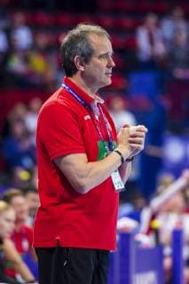 Handball Women European Championship Hungary Germany Main Round Group 2 2 Matchday at the Palais des Sports Coach Henk Groener Germany Nancy Palais des Sports Jean Weille France