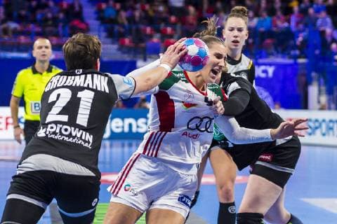Handball Women European Championship Hungary Germany Main Round Group 2 2 Matchday at the Palais des Sports v li Ina Grossmann Germany Thuringer HC Gabriella Toth Hungary Meike Schmelzer Germany Thuringer HC Nancy Palais des Sports Jean Weille France