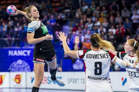 Handball Women European Championship Hungary Germany Main Round Group 2 2 Matchday at Palais des Sports v li Alicia Stolle Germany Thueringer HC Aniko Kovacsics Hungary Rea Meszaros Hungary Nancy Palais des Sports Jean Weille France