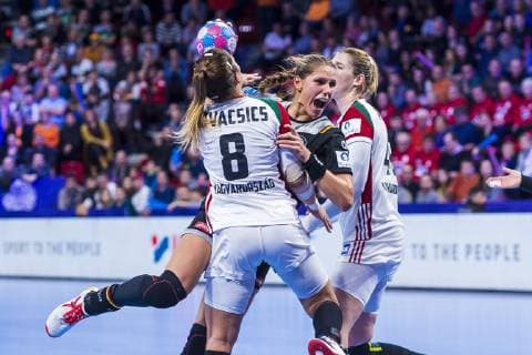 Handball Women European Championship Hungary Germany Main Round Group 2 2 Matchday at Palais des Sports v left in duel Aniko Kovacsics Hungary and Xenia Smits Germany Metz Nancy Palais des Sports Jean Weille France