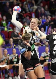 09-12-2018 HANDBAL: 13TH WOMENS EUROPEAN HANDBALL CHAMPIONSHIP: HONGARIJE-DUITSLAND HUNGARY-GERMANY: NANCY Laura Szabo (HUN) Foto: SCS Soenar Chamid xVIxVIxImagesx xSoenarxChamidxsportfotografiexIVx 13025944