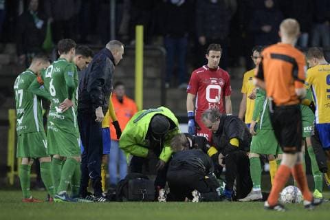 Lommel s Timo Cauwenberg lies injured on the ground during a soccer game between Lommel SK and Royals Union Saint-Gilloise, Sunday 09 December 2018 in Lommel, on the 18th day of the Proximus League 1B division of the Belgian soccer championship. YORICKxJANSENS  x05485976x