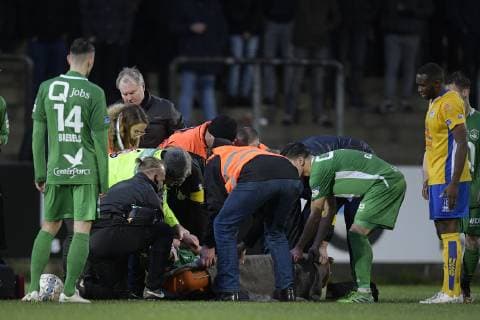 Lommel s Timo Cauwenberg lies injured on the ground during a soccer game between Lommel SK and Royals Union Saint-Gilloise, Sunday 09 December 2018 in Lommel, on the 18th day of the Proximus League 1B division of the Belgian soccer championship. YORICKxJANSENS  x05485977x