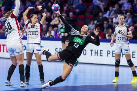 Handball Women European Championship Hungary Germany Main Round Group 2 2 Matchday at Palais des Sports v li Laura Szabo Hungary Viktoria Lukacs Hungary Julia Behnke Germany Metzingen Noemi Hafra Hungary Nancy Palais des Sports Jean Weille France