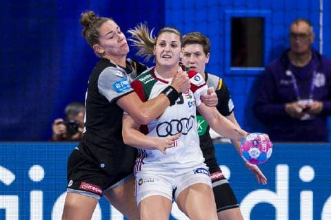 Handball Women European Championship Hungary Germany Main Round Group 2 2 Matchday at Palais des Sports v left in duel Emily Boelk Bölk Germany Thuringia HC Anna Kovacs Hungary Ina Grossmann Germany Thuringia HC Nancy Palais des Sports Jean Weille France
